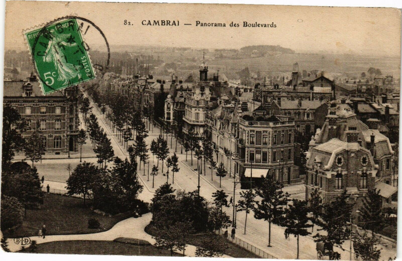 Carte postale ancienne Cambrai - Panorama des Boulevards à Cambrai
