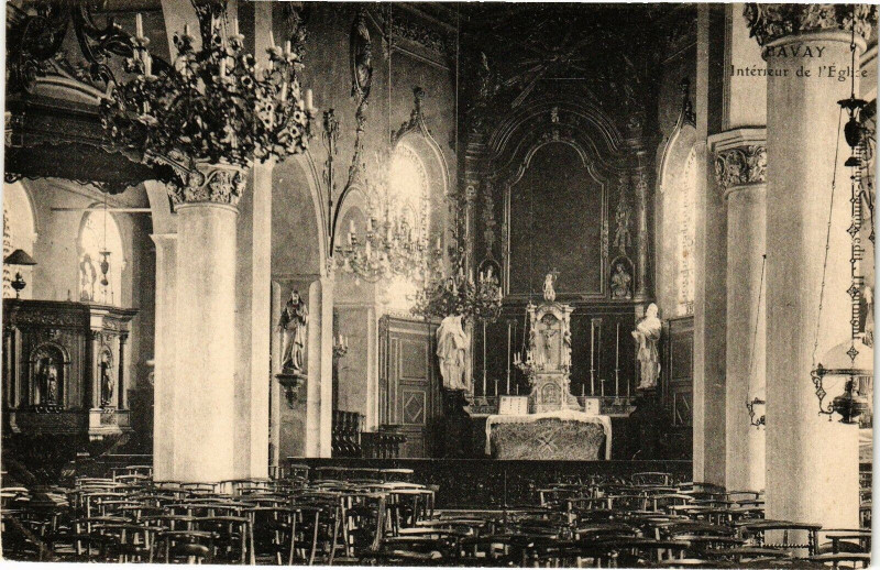 Carte postale ancienne Bavay - Interieur de l'Eglise à Bavay