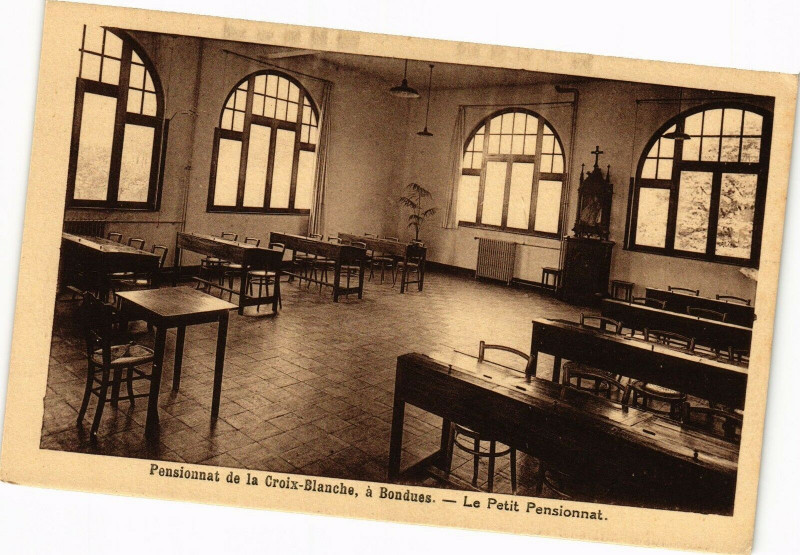Carte postale ancienne Pensionnat de la Croix-Blanche a Bondues - Le Petit Pensioonat à Bondues
