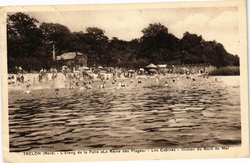 Carte postale ancienne Trelon - L'etang de la folie << la reine des Plages >> à Trélon