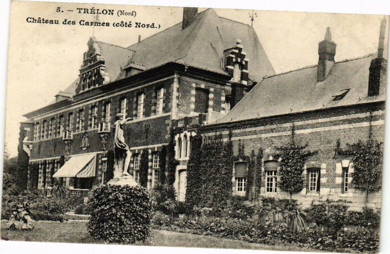 Carte postale ancienne Trelon - Chateau des carmes (Cote nord) à Trélon