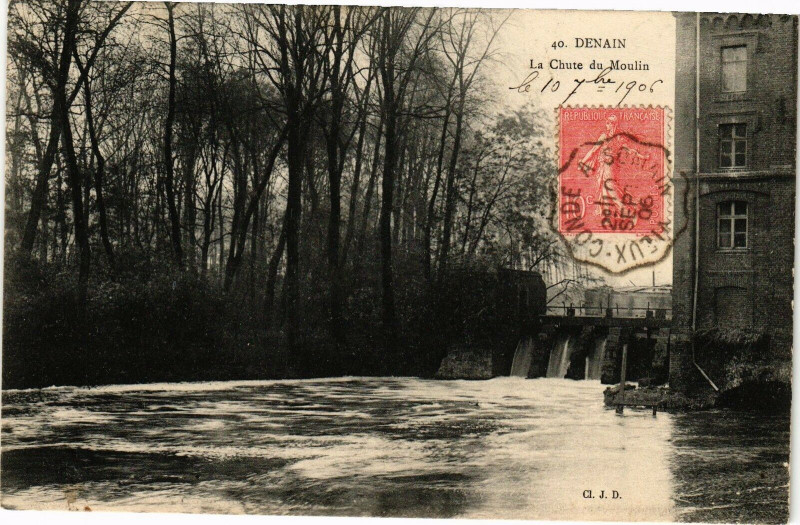 Carte postale ancienne Denain - La chute du moulin à Denain