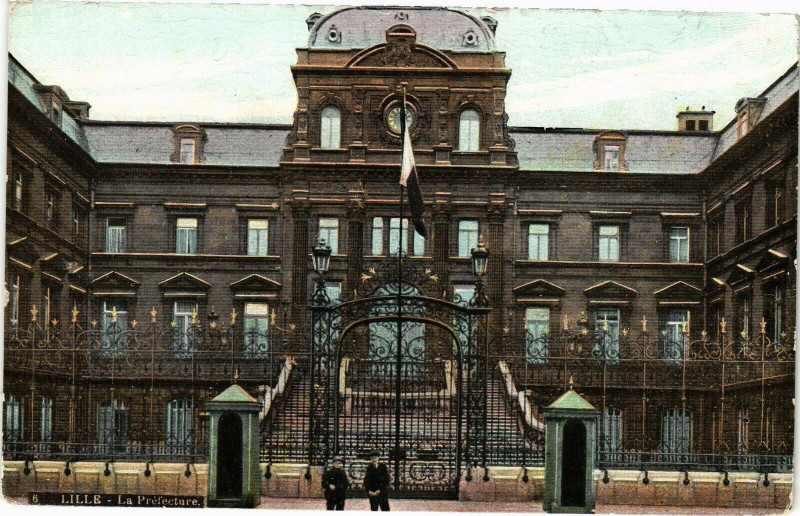 Carte postale ancienne Lille - La Prefecture à Lille