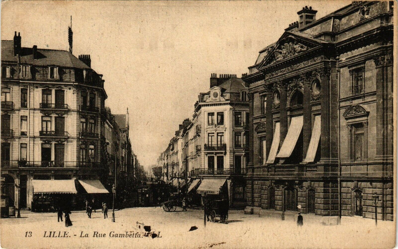 Carte postale ancienne Lille - La Rue Gambetta à Lille