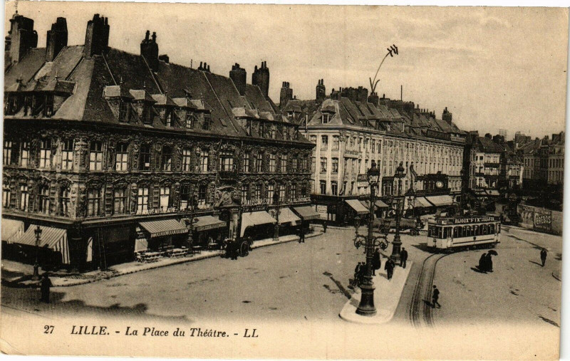 Carte postale ancienne Lille - La Place du Theatre à Lille