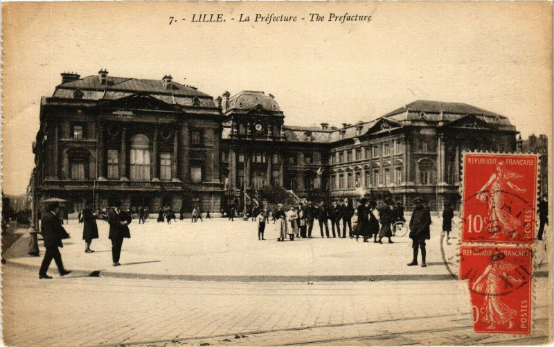 Carte postale ancienne Lille - La Prefecture - The Pefecture à Lille