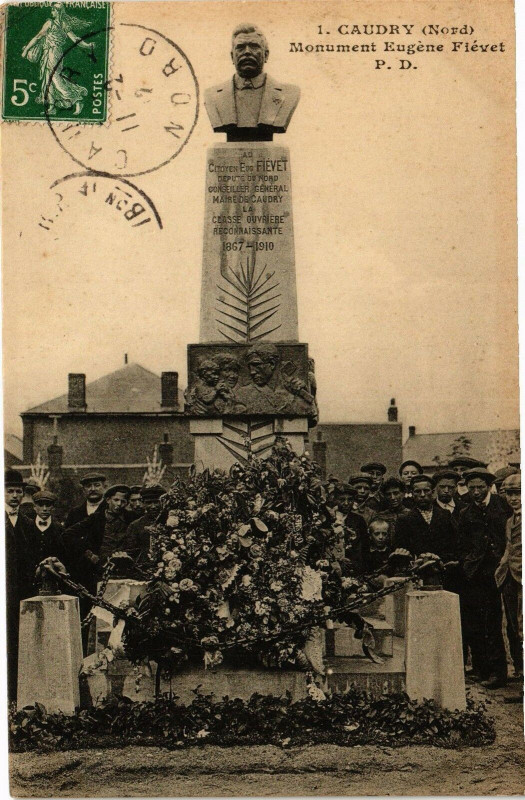 Carte postale ancienne Caudry - Monument eugene flevet à Caudry