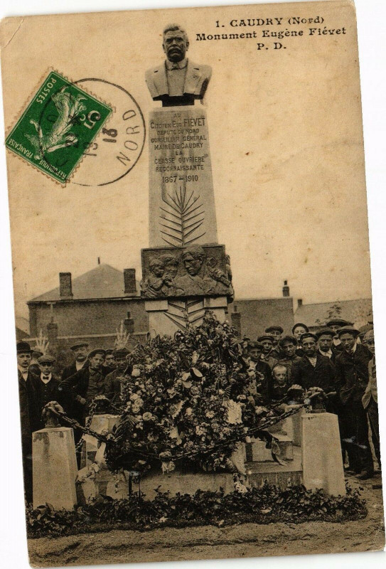 Carte postale ancienne Caudry - Monument eugene fievet à Caudry