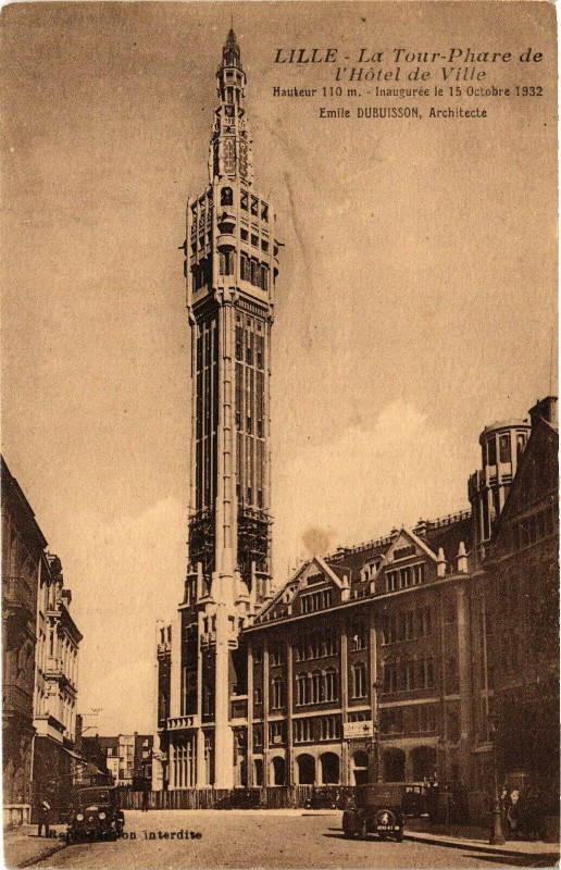 Carte postale ancienne Lille - La Tour-Phare de l'Hotel deVille à Lille