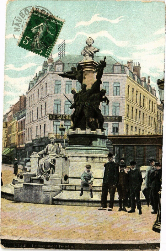 Carte postale ancienne Lille - Le monument Testelin à Lille