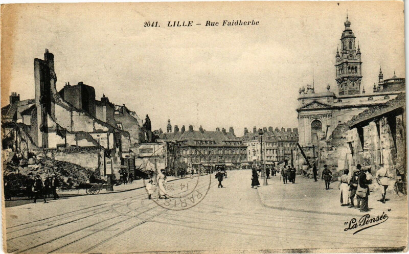 Carte postale ancienne Lille - Rue Faidherbe à Lille