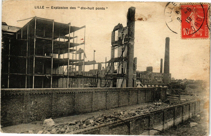 Carte postale ancienne Lille - Explosion des dix-huit ponts à Lille