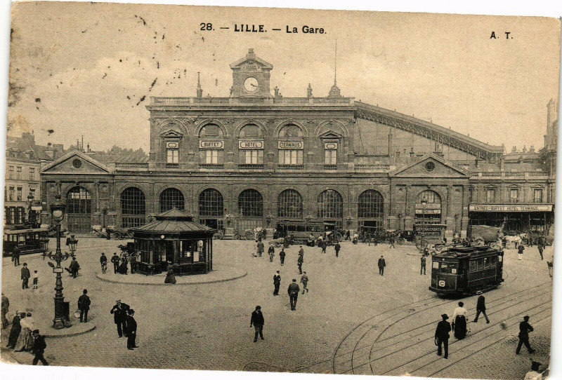 Carte postale ancienne Lille - La Gare à Lille