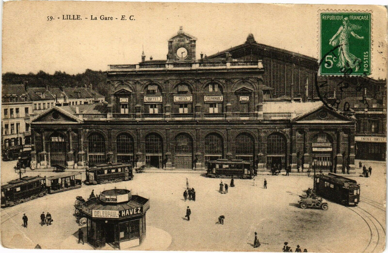 Carte postale ancienne Lille - La Gare à Lille