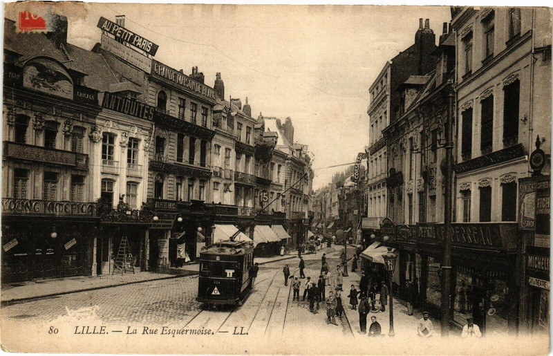 Carte postale ancienne Lille - La Rue Esquermoise à Lille