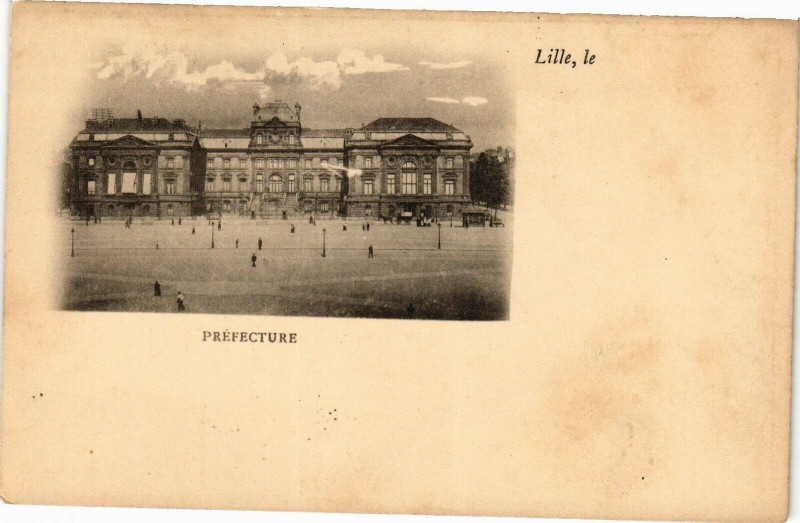 Carte postale ancienne Lille le ...... Prefecture à Lille