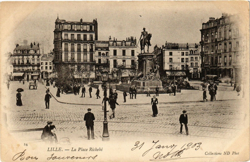 Carte postale ancienne Lille - La Place Richebe à Lille