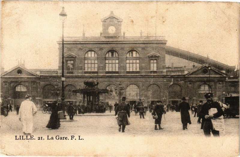 Carte postale ancienne Lille - La Gare à Lille