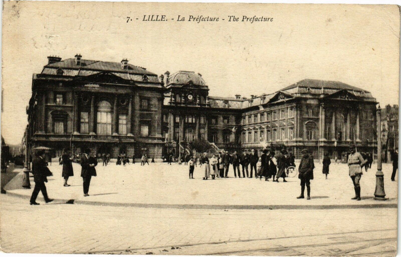 Carte postale ancienne Lille - La Prefecture - The Prefacture à Lille