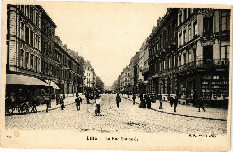 Carte postale ancienne Lille - La Rue Nationale à Lille