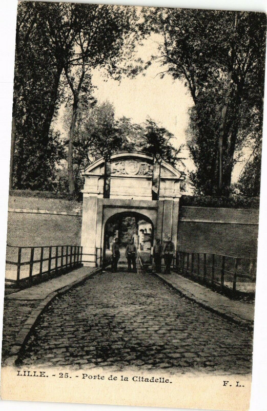 Carte postale ancienne Lille - Poste de la Citadelle à Lille