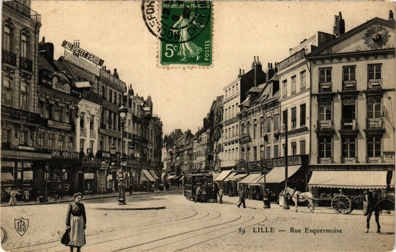Carte postale ancienne Lille - Rue Esquermoise à Lille