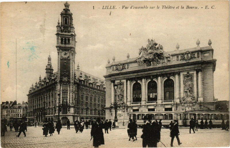 Carte postale ancienne Lille - Vue d'ensemble sur le Theatre et la Bourse à Lille