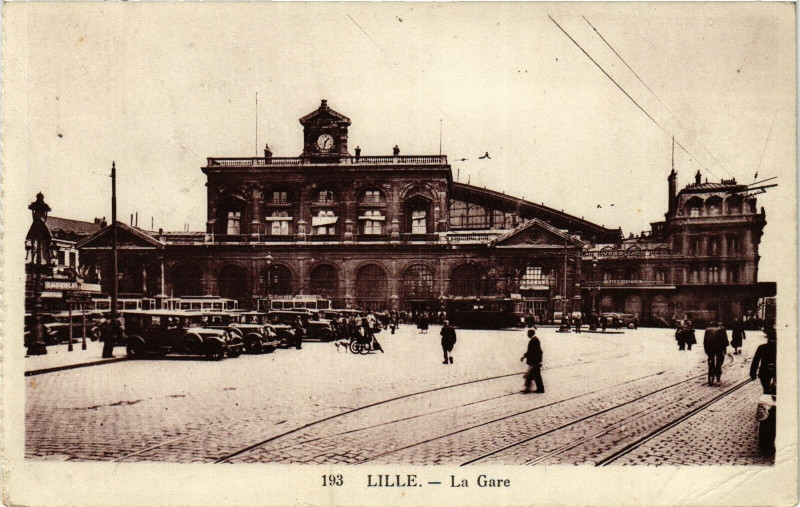 Carte postale ancienne Lille - La Gare à Lille
