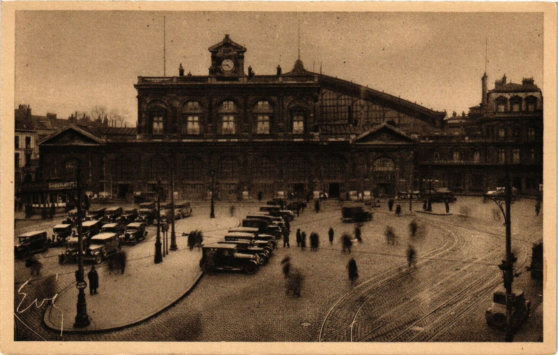 Carte postale ancienne Lille - La Gare à Lille