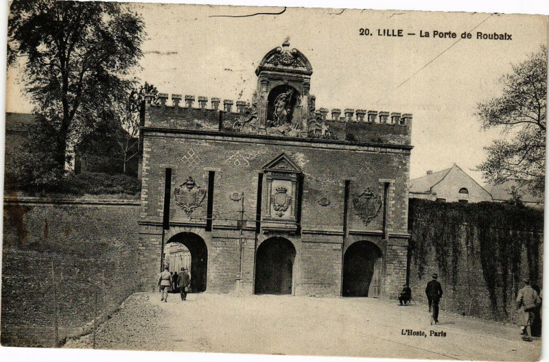 Carte postale ancienne Lille - La Porte de Roubaix à Lille