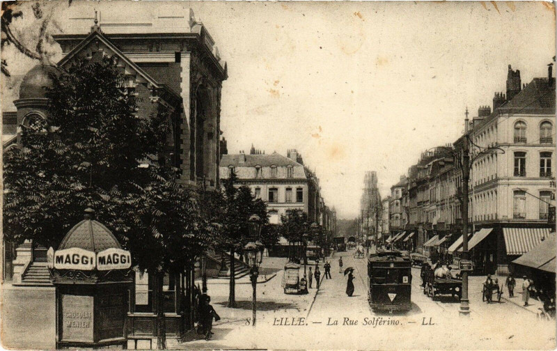 Carte postale ancienne Lille - La Rue Solferine à Lille