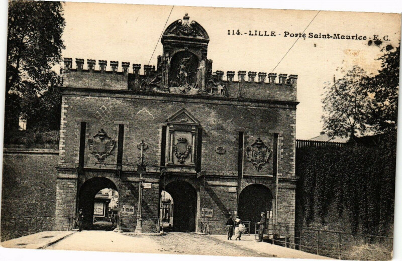Carte postale ancienne Lille - Porte Saint-Maurice à Lille