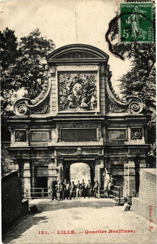 Carte postale ancienne Lille - Quartier Bonfilers à Lille
