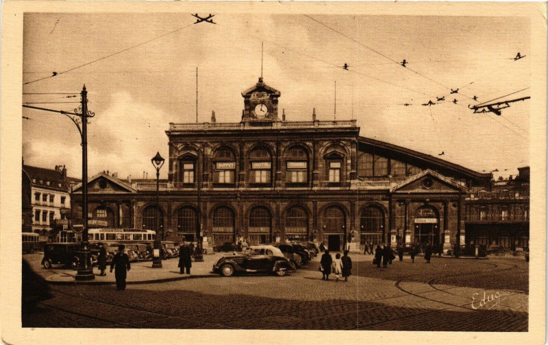 Carte postale ancienne Lille - La Gare à Lille