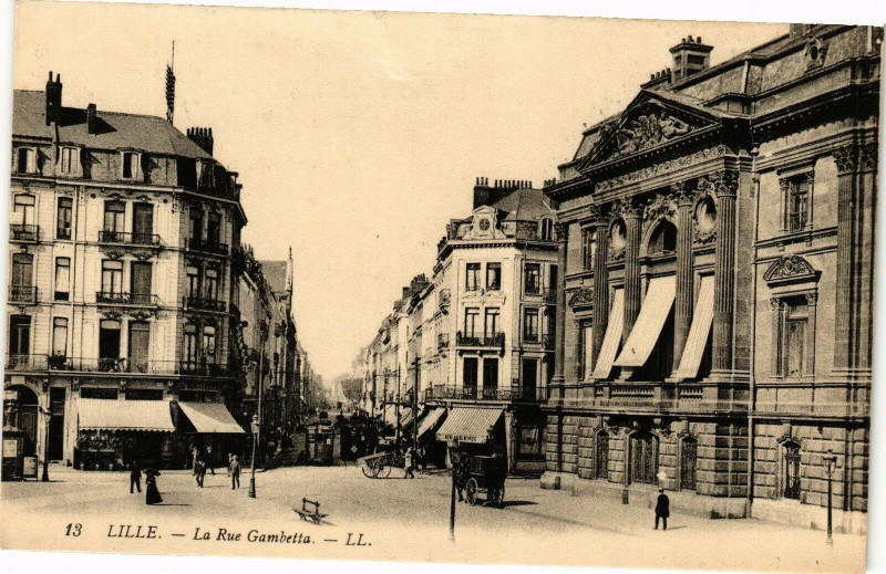 Carte postale ancienne Lille - La Rue Gambetta à Lille