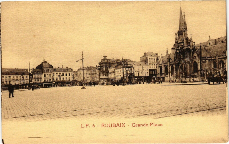 Carte postale ancienne Roubaix - Grande - Place à Roubaix