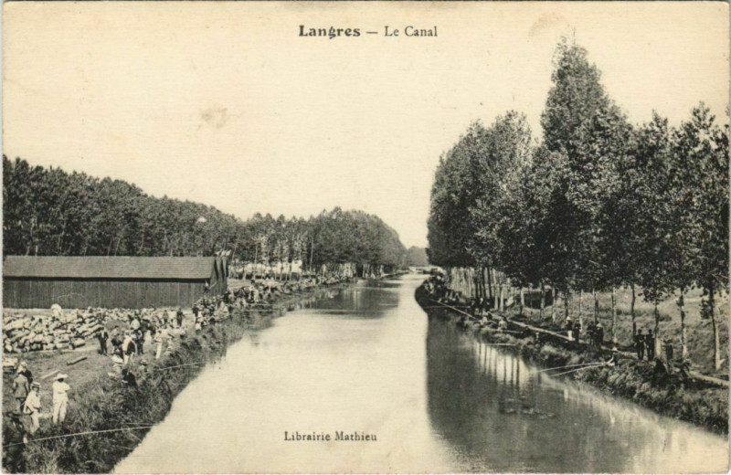 Carte postale ancienne Langres Le Canal