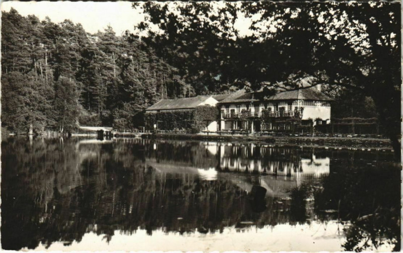 Carte postale ancienne Vallée de la Cour Paradis des Gourmets