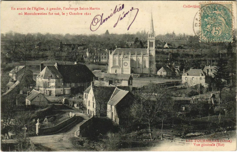 Carte postale ancienne En avant de l'Eglise a gauche l'auberge Saint-Martin ou Montchrestei à Aube