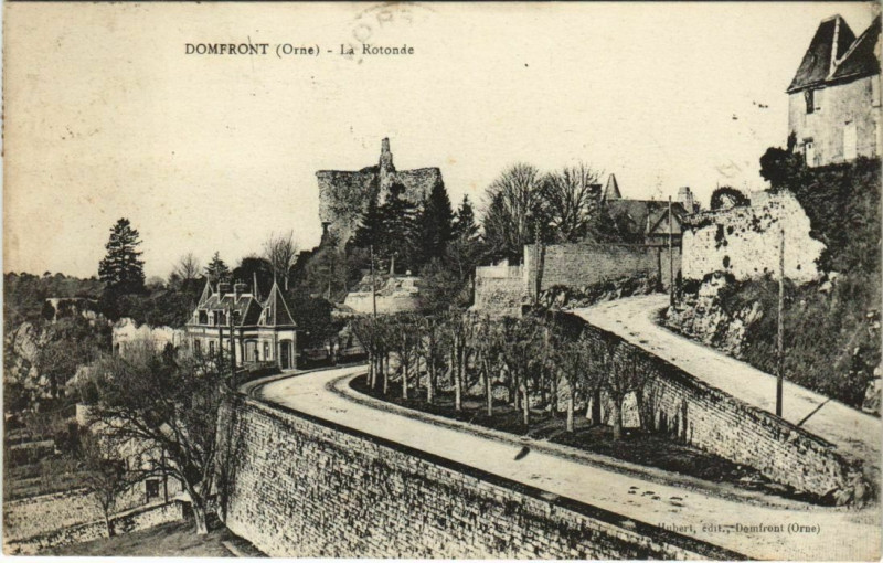 Carte postale ancienne Domfront La Rotonde