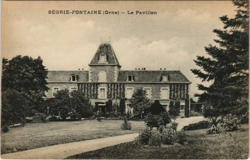 Carte postale ancienne Segrie-Fontaine La Pavillion à Ri