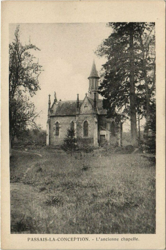 Carte postale ancienne Passais La Conception L'ancienne chapelle à Sai