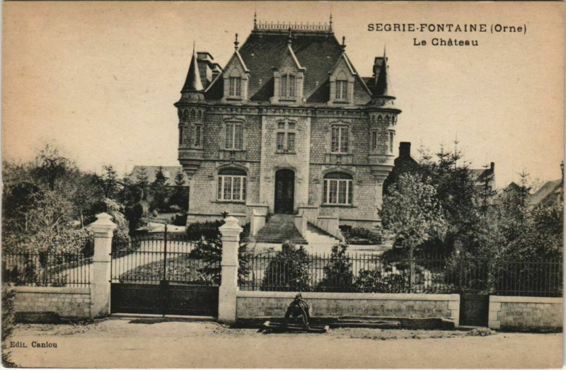 Carte postale ancienne Segrie-Fontaine Le Chateau à Ri