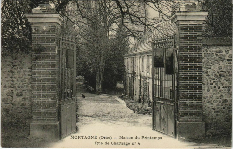 Carte postale ancienne Mortagne Maison du Printemps Rue de Chartrage à Ri