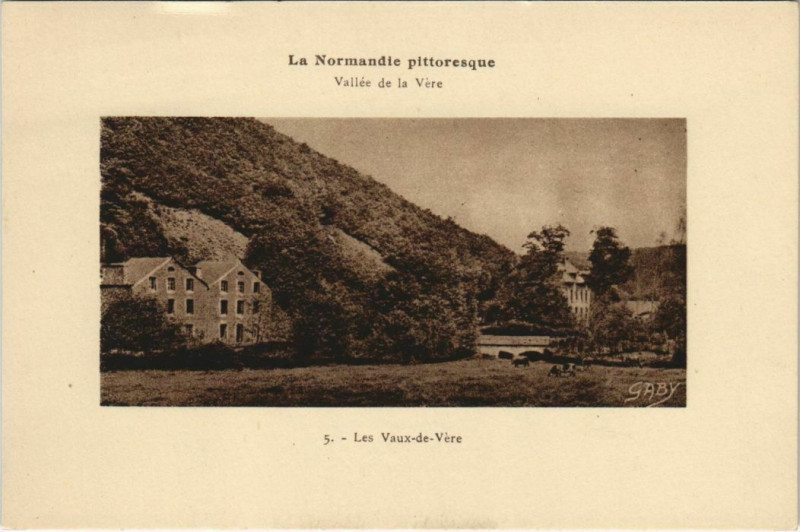 Carte postale ancienne Les Vaux-de-Vere Vallée de la Vere