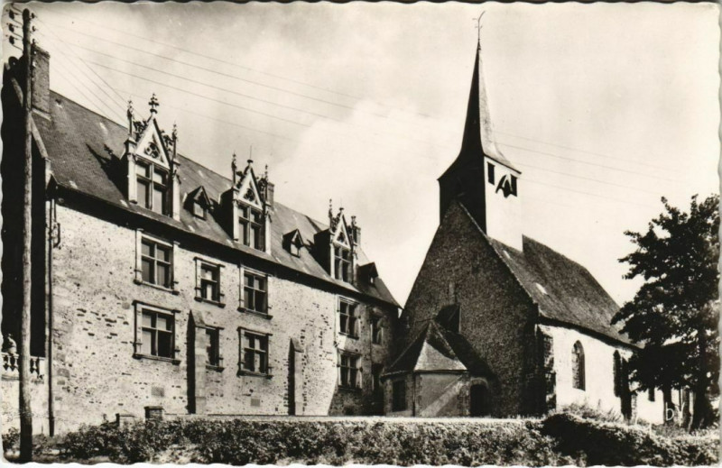 Carte postale ancienne Saint-Sulpice-sur-Risle Le Prieure (style Renaisance) à Saint-Sulpice-sur-Risle