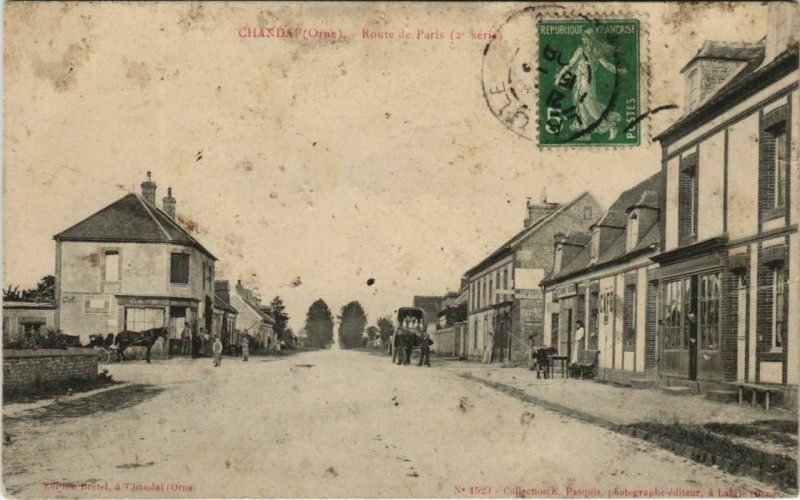 Carte postale ancienne Chandai Route de Paris à Chandai
