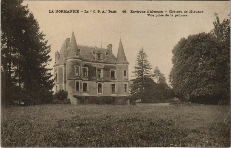 Carte postale ancienne Chateau de Mieuxce à Mieuxcé