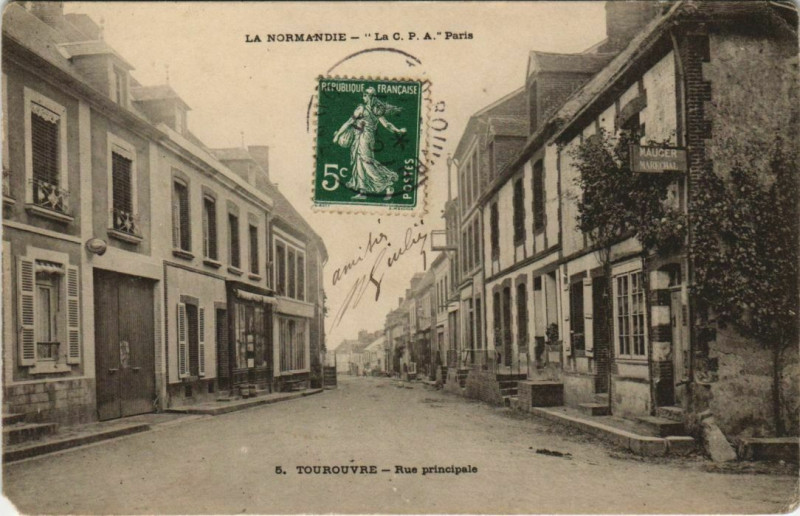 Carte postale ancienne Tourouvre Rue Principale France à Ri