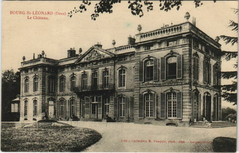 Carte postale ancienne Bourg Saint-Leonard Le Chateau France à Sai